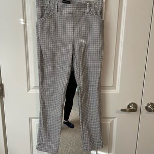 Black checked ankle pants